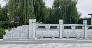 深圳 芝麻灰桥栏杆、河道栏杆安装效果