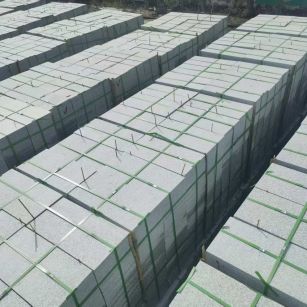 深圳 芝麻白1.8公分火烧300*600地铺，清仓大甩卖