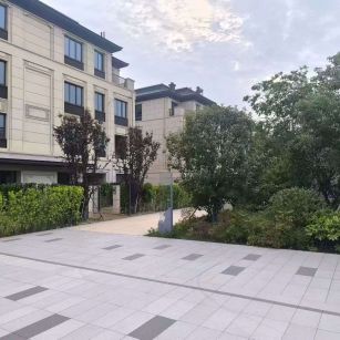 深圳 芝麻白与芝麻白搭配铺装，尺寸1200*600