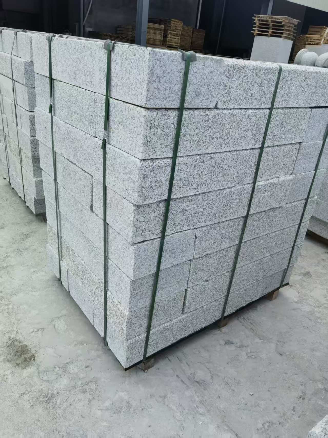 深圳 芙蓉白火烧两面路沿石