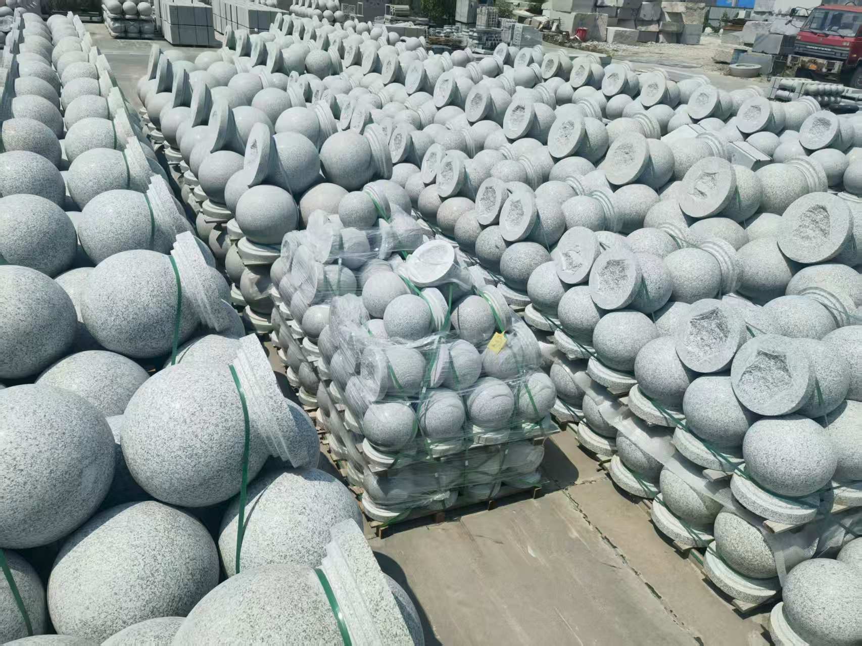 深圳 花岗岩实心圆球，石球，挡车球，挡车石，车止石，路障石。