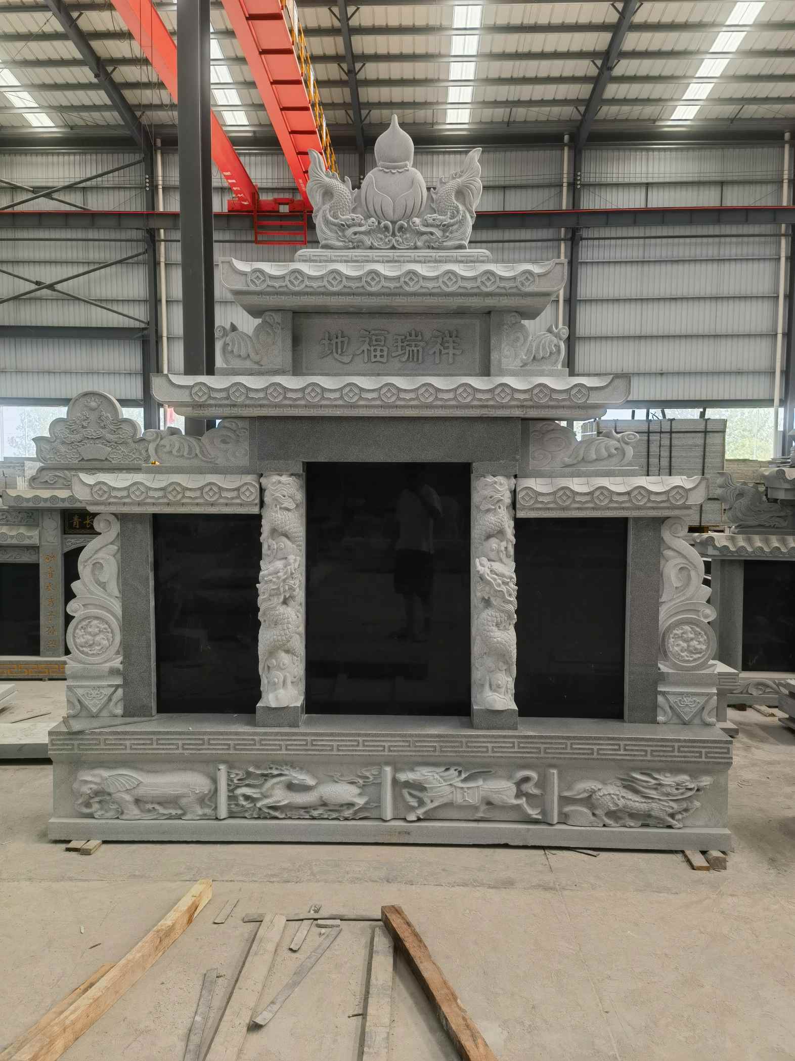 深圳 芝麻灰高档墓碑、土墓，一套也支持定做