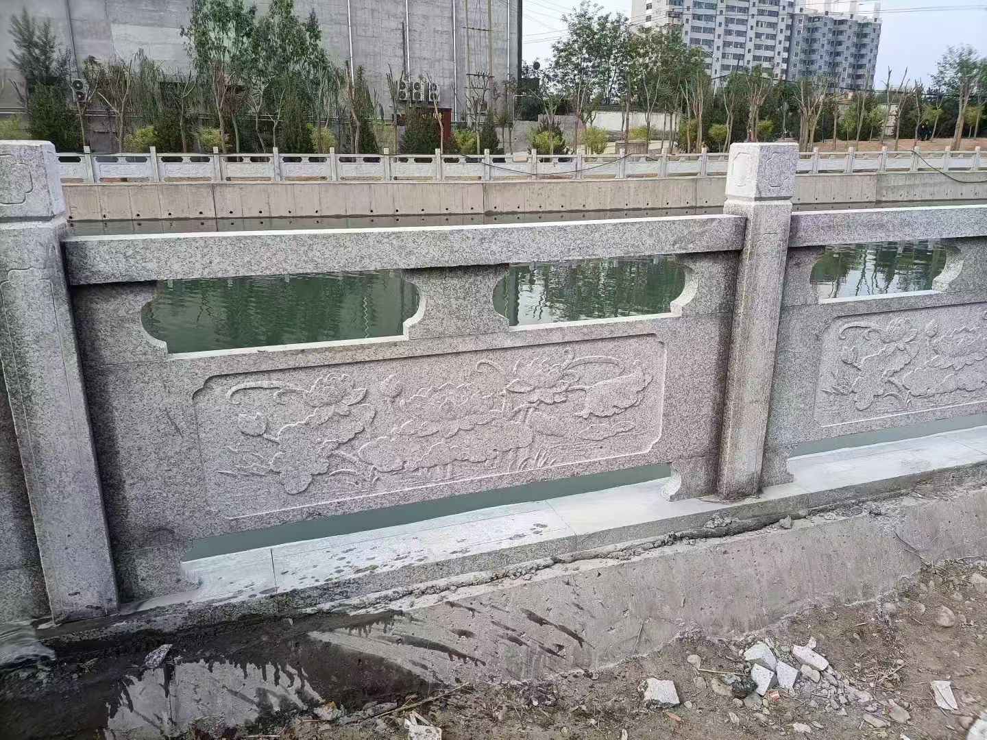 深圳 芙蓉白大花桥梁、河道，石材栏杆、围栏、护栏