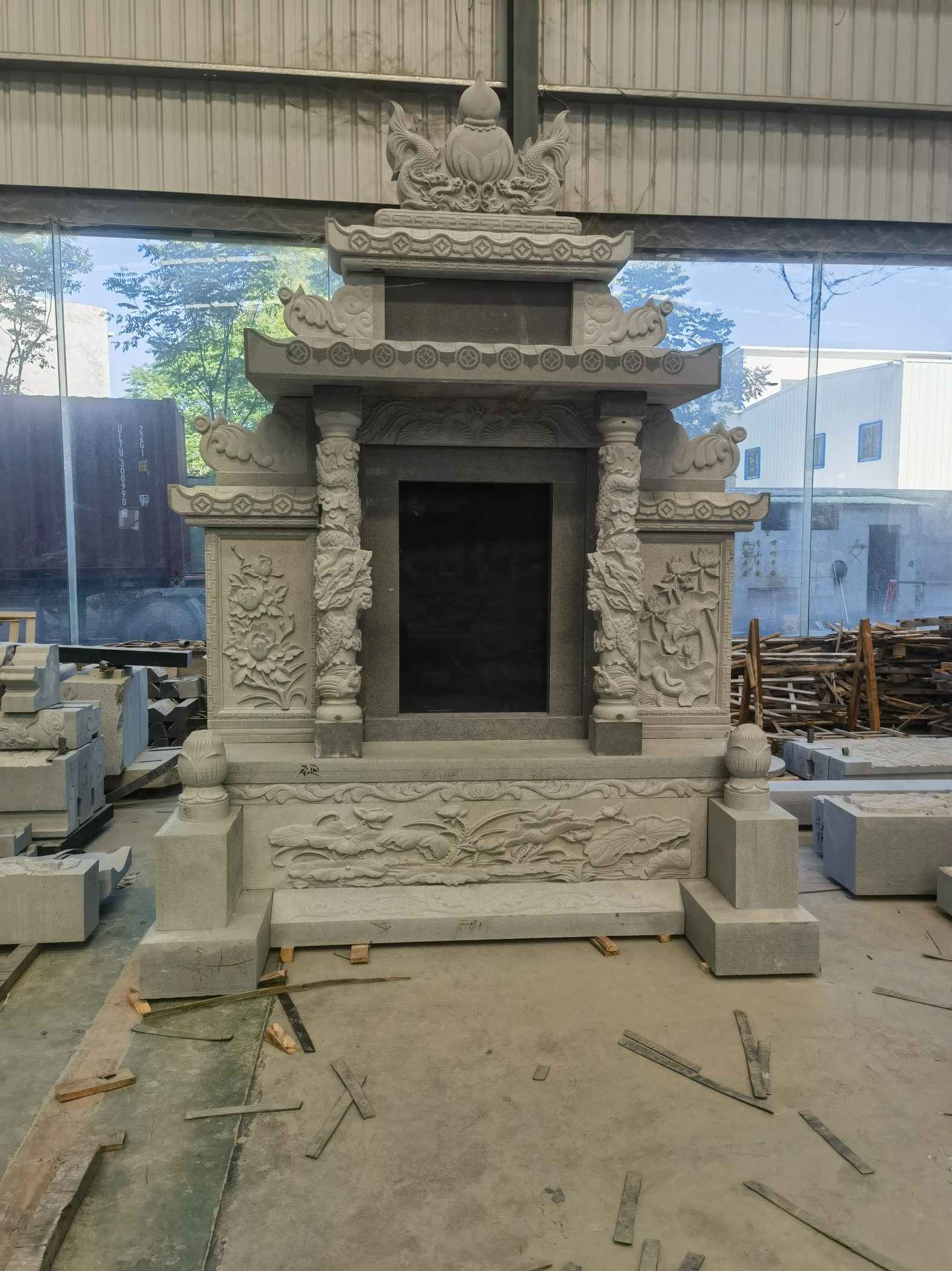 深圳 芝麻灰高档墓碑、土墓，一套也支持定做