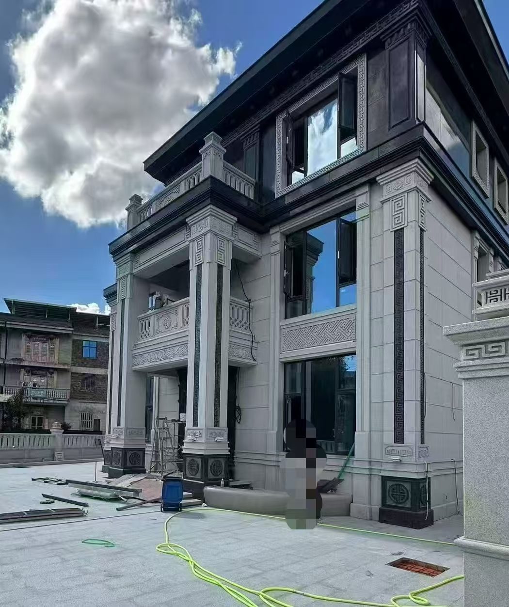 深圳 别墅干挂，芝麻白与芝麻黑完美配合