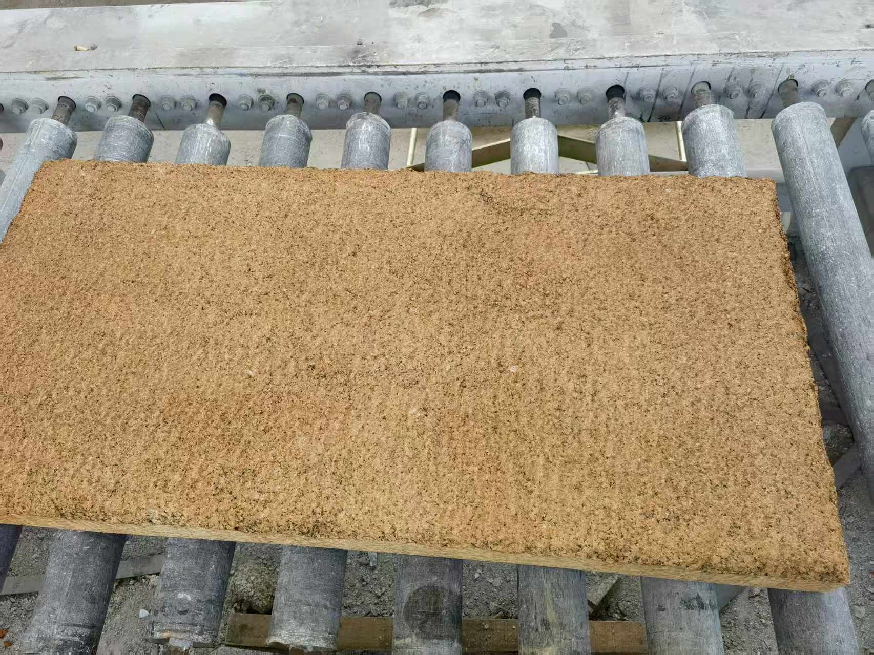 深圳 菠萝面老石板，做旧仿古石，流水线生产加工