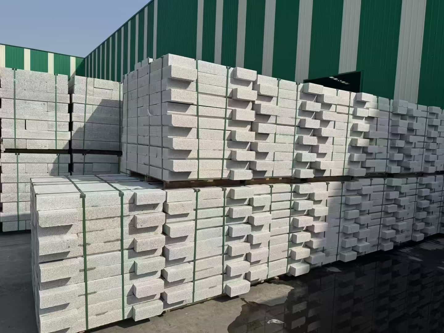 深圳芝麻白路沿石