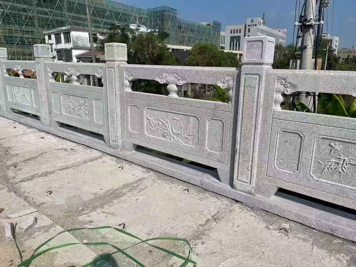 深圳 芝麻白栏杆