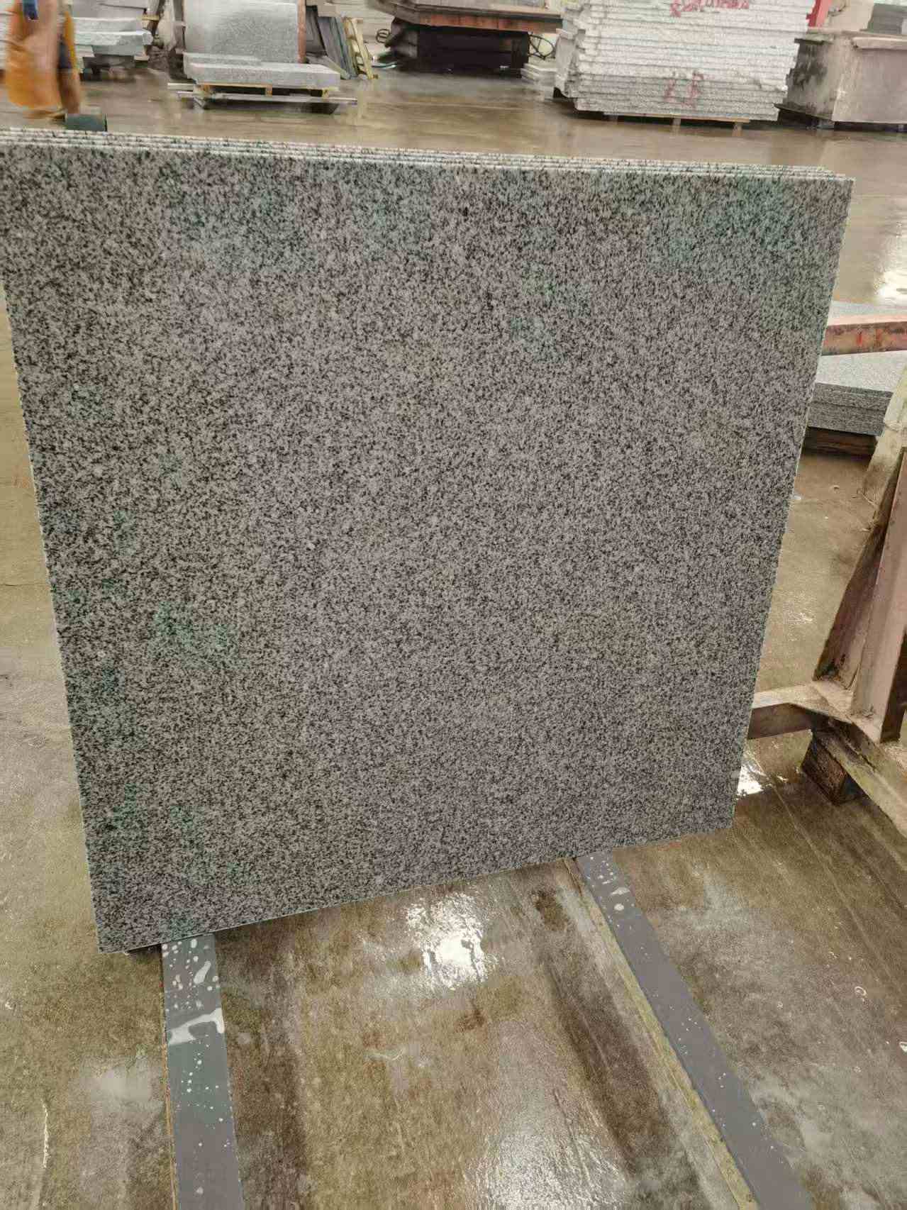 深圳 芝麻白光面900*900，高地铁标准