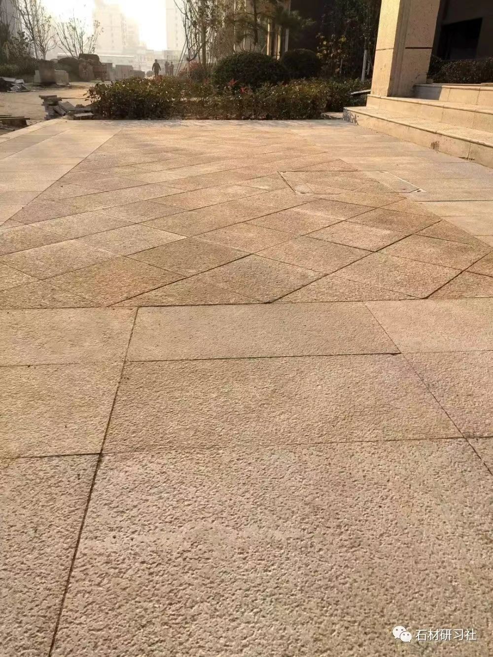 深圳黄金麻荔枝面铺贴