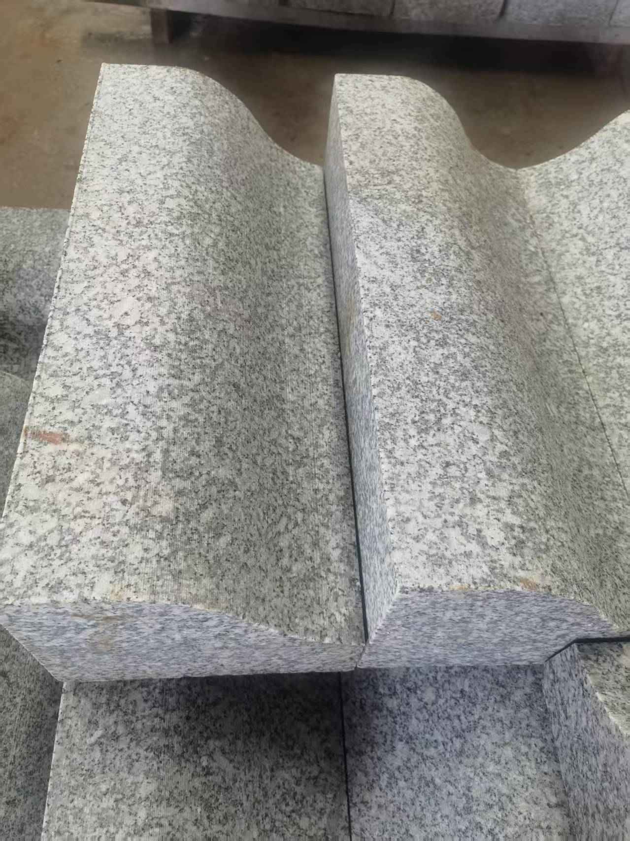 深圳芙蓉白S型拉丝面路沿石